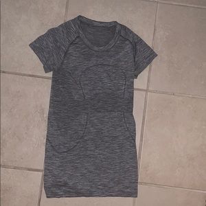 - Lululemon Swiftly Tech